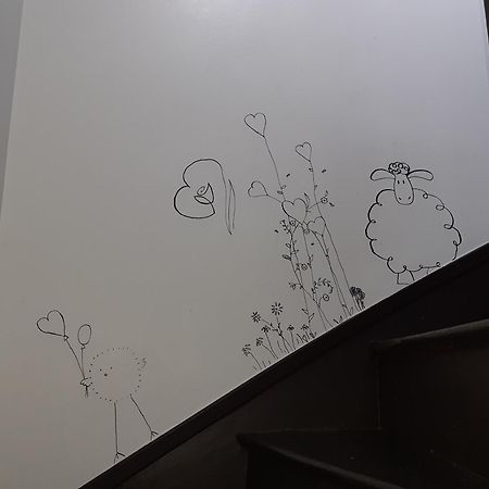 L'Artistique, 4 Lits, 2 Chambres, Stationnement Gratuit, Spacieux, Atypique Amiens Extérieur photo